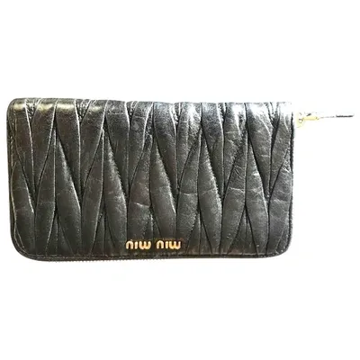 Pre-owned Miu Miu Leather Wallet In Black