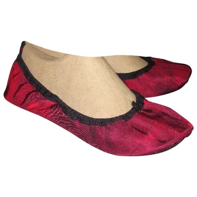 Pre-owned Valentino Garavani Cloth Ballet Flats In Burgundy