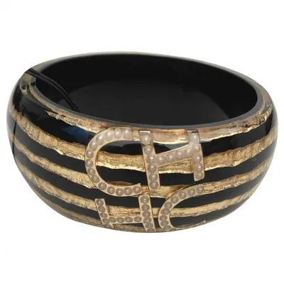 Pre-owned Carolina Herrera Black Plastic Bracelet