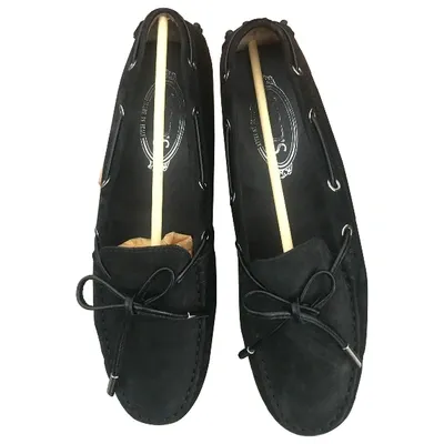 Pre-owned Tod's Gommino Leather Flats In Black