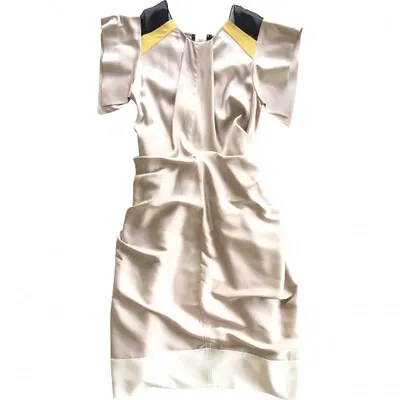 Pre-owned Vionnet Silk Mid-length Dress In Beige