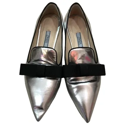 Pre-owned Prada Leather Flats In Metallic