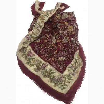 Pre-owned Emanuel Ungaro Wool Scarf In Burgundy