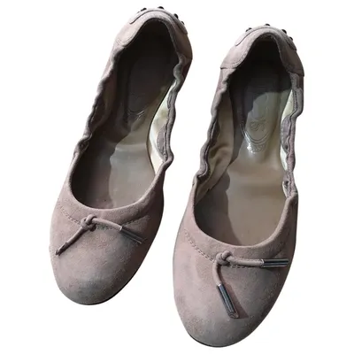 Pre-owned Tod's Ballet Flats In Beige