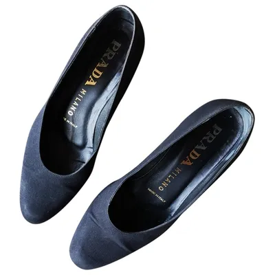 Pre-owned Prada Cloth Flats In Black