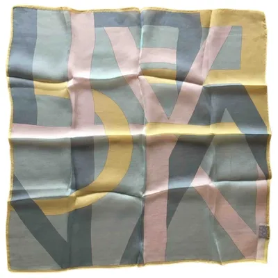 Pre-owned Valentino Silk Neckerchief In Multicolour