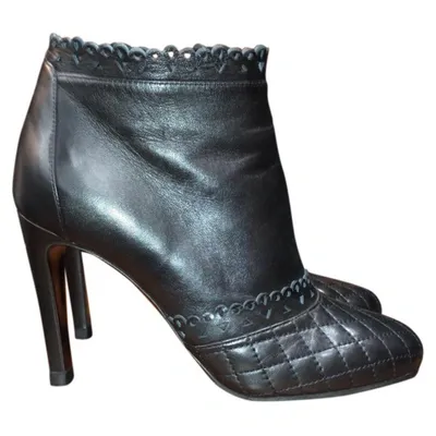 Pre-owned Chanel Leather Ankle Boots In Black