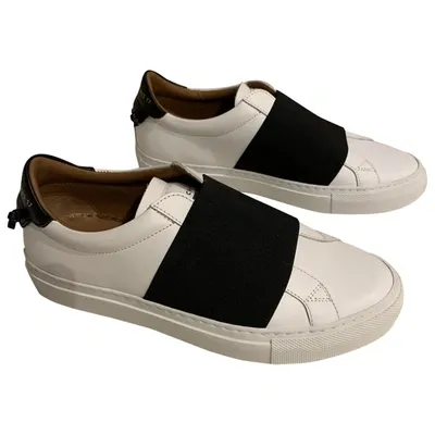 Pre-owned Givenchy Leather Trainers In White