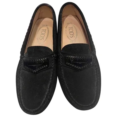 Pre-owned Tod's Gommino Flats In Black