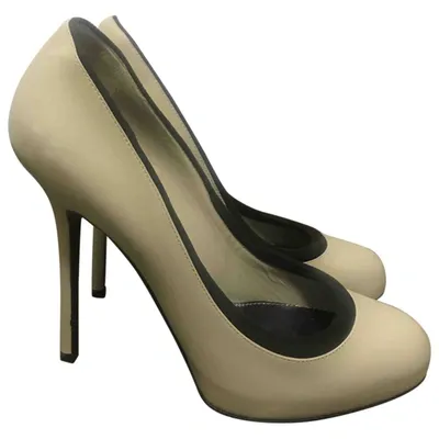 Pre-owned Sergio Rossi Leather Heels In Ecru