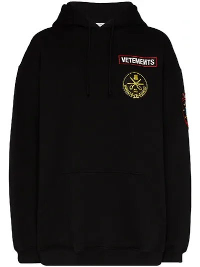 Vetements Logo Appliqué Embroidered Hoodie In Black