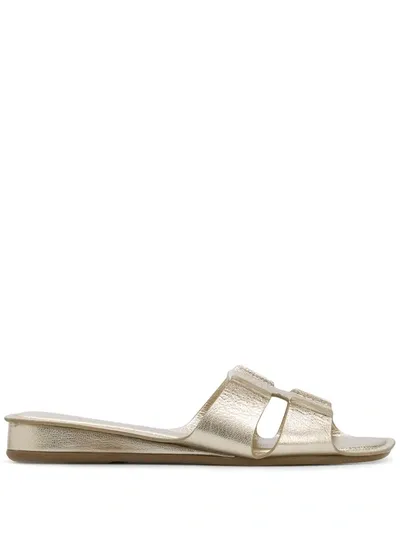 Rodo Low Wedge Sandals In Gold