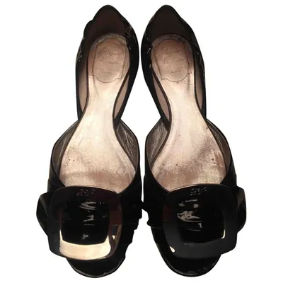 Pre-owned Roger Vivier Patent Leather Ballet Flats In Black