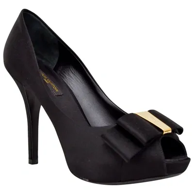 Pre-owned Louis Vuitton Cloth Heels In Black