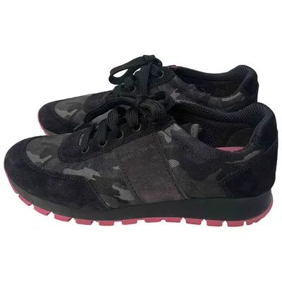 Pre-owned Prada Cloth Trainers In Black