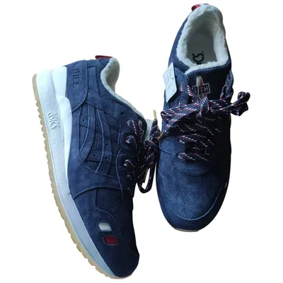 Pre-owned Moncler Low Trainers In Blue