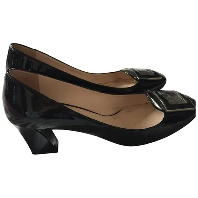 Pre-owned Prada Patent Leather Heels In Black