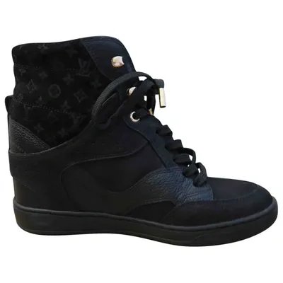 Pre-owned Louis Vuitton Trainers In Black