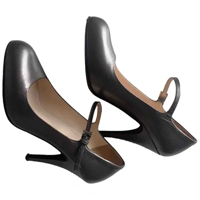 Pre-owned Prada Leather Heels In Brown