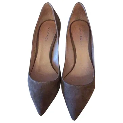 Pre-owned Casadei Heels In Grey