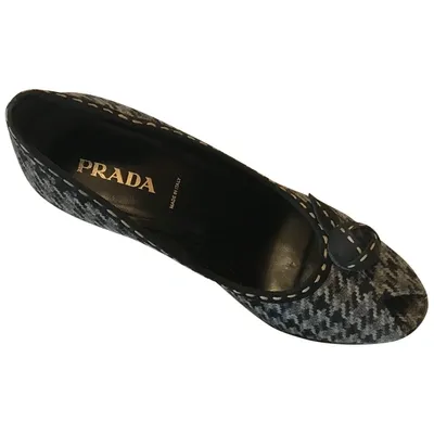 Pre-owned Prada Tweed Heels In Grey