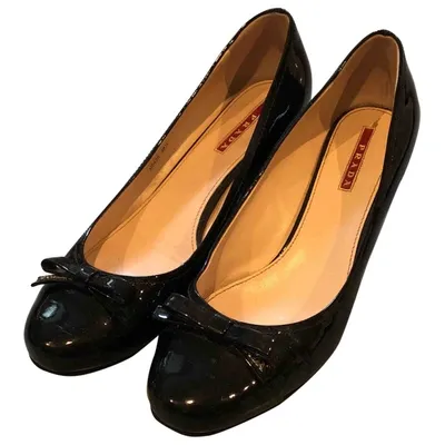 Pre-owned Prada Patent Leather Heels In Black