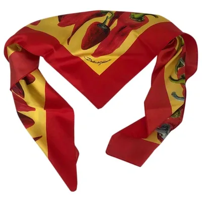 Pre-owned Dolce & Gabbana Silk Neckerchief In Red