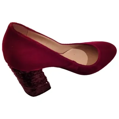 Pre-owned Lella Baldi Velvet Heels In Red