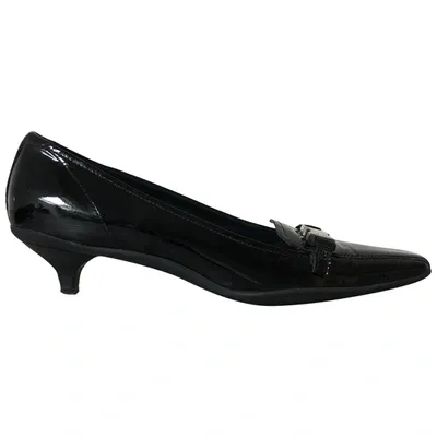 Pre-owned Prada Patent Leather Flats In Black