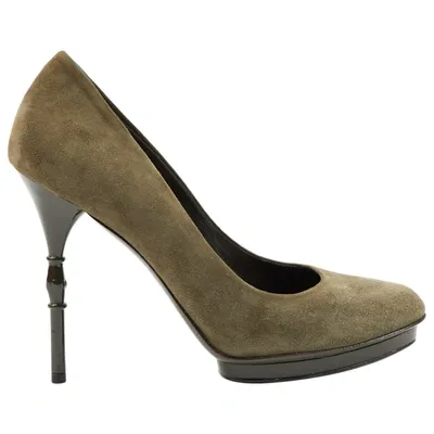 Pre-owned Gucci Heels In Khaki