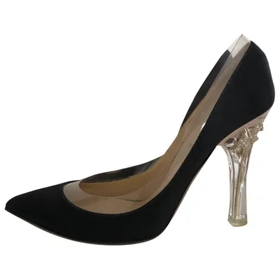 Pre-owned Valentino Garavani Heels In Black