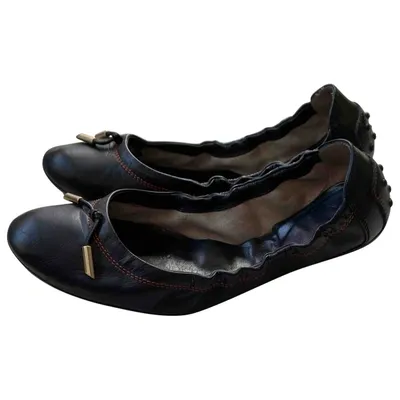 Pre-owned Tod's Leather Ballet Flats In Black