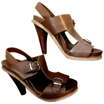 Pre-owned Chloé Leather Sandal In Brown