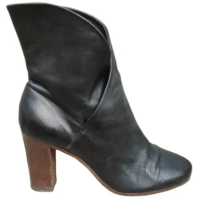 Pre-owned Celine Leather Ankle Boots In Black