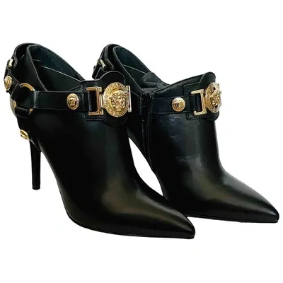 Pre-owned Versace Leather Ankle Boots In Black