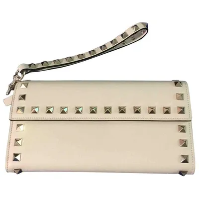 Pre-owned Valentino Garavani Leather Wallet In Beige