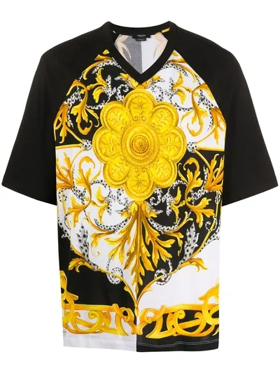 Versace Baroque Print Raglan T-shirt In Black