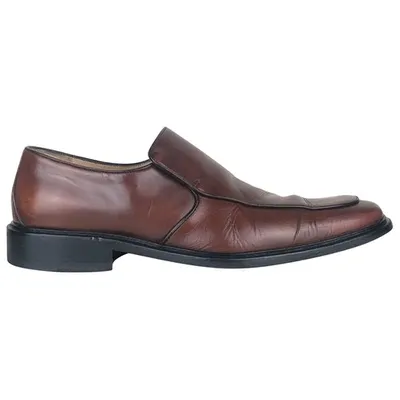 Pre-owned Gucci Leather Flats In Brown