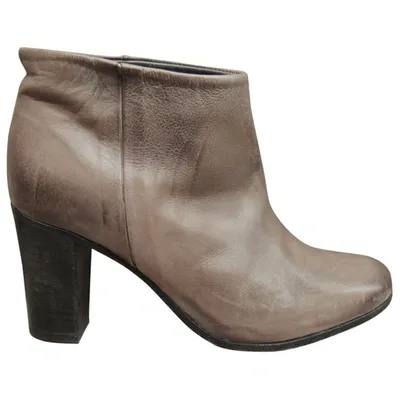 Pre-owned Ndc Leather Ankle Boots In Grey