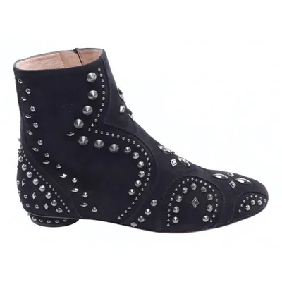 Pre-owned Valentino Garavani Ankle Boots In Black