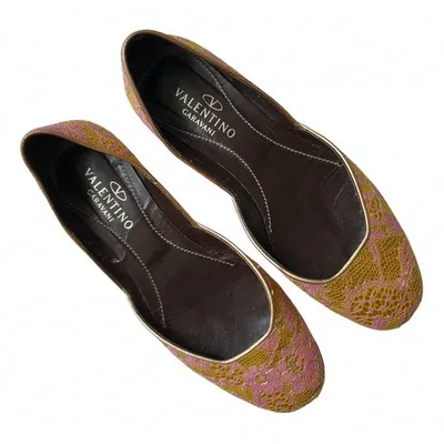 Pre-owned Valentino Garavani Cloth Ballet Flats In Gold