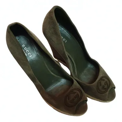 Pre-owned Gucci Heels In Khaki