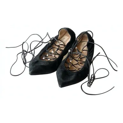 Pre-owned Valentino Garavani Flats In Black