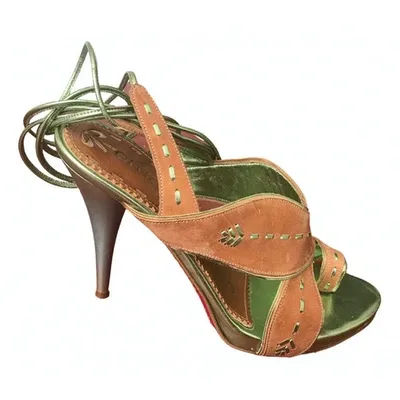 Pre-owned Emanuel Ungaro Leather Sandals In Camel