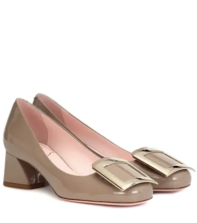 Roger Vivier Très Vivier Patent-leather Pumps In Beige