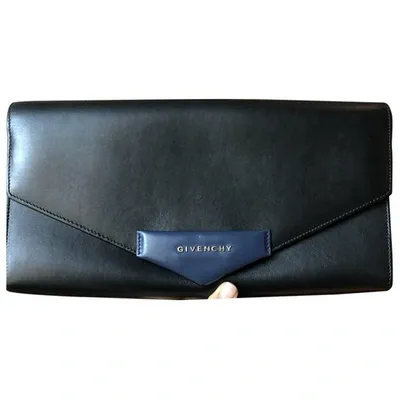 Pre-owned Givenchy Leather Clutch Bag In Black