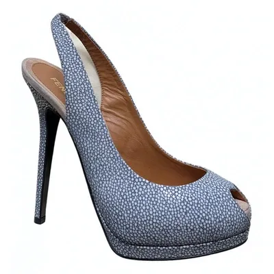 Pre-owned Fendi Leather Heels In Grey