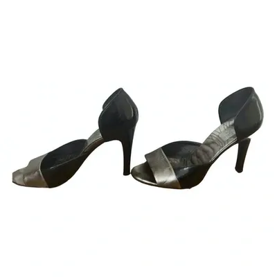 Pre-owned Gucci Patent Leather Heels In Black