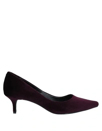 Kendall + Kylie Velvet Pumps In Bordeaux