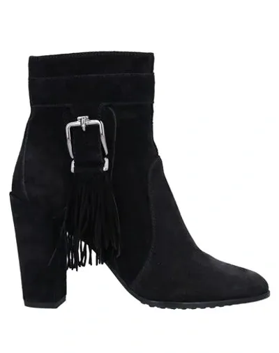 Tod's Ankle Boots In Black